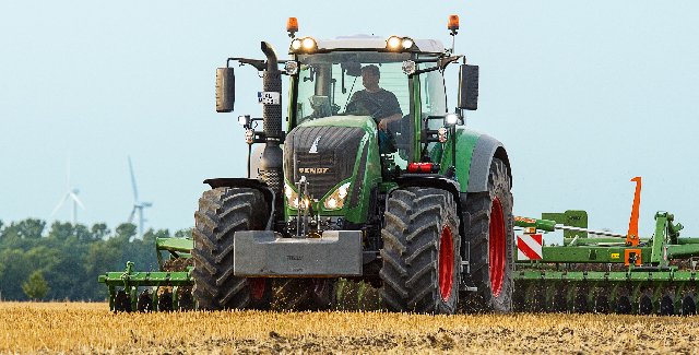 fendt 800 tractor