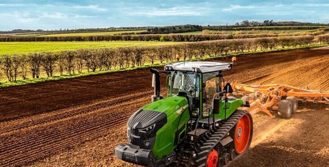 Fendt-900MT tractor